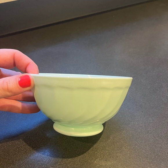 Vintage French Mint Green Bowl - Picture 6 of 6